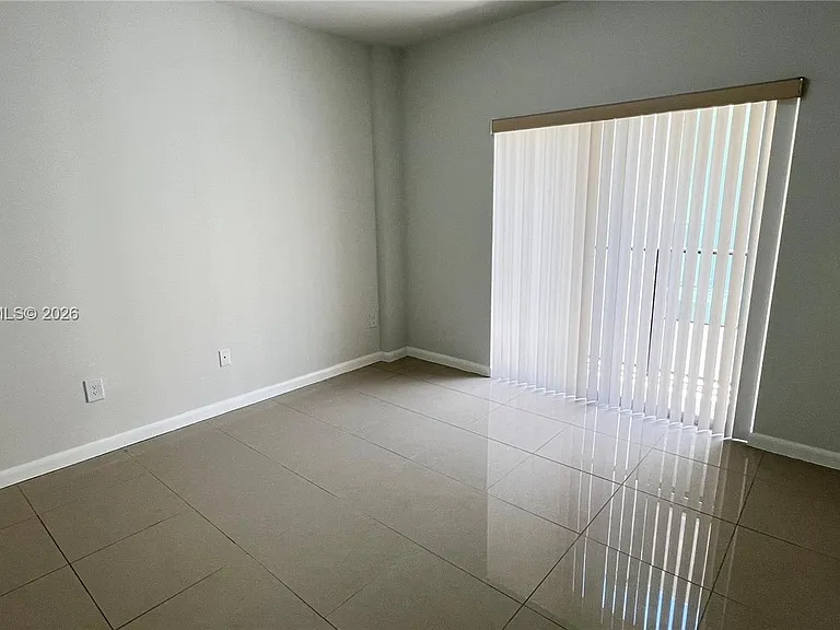 909 SW 15th Ave #1 — Photo 19