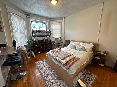 1st image of 153 Hemenway St #3