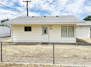 714 J St, Umatilla, OR 97882