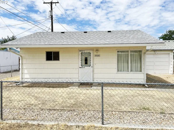 714 J St, Umatilla, OR 97882