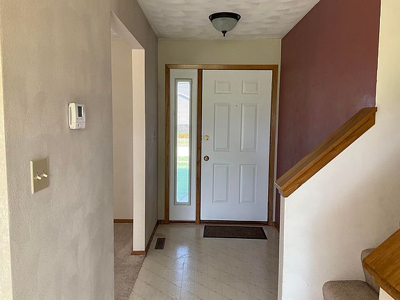 3rd image of 6343 Wicklow Close