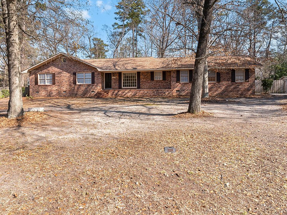 1st image of 2060 Longwood Dr