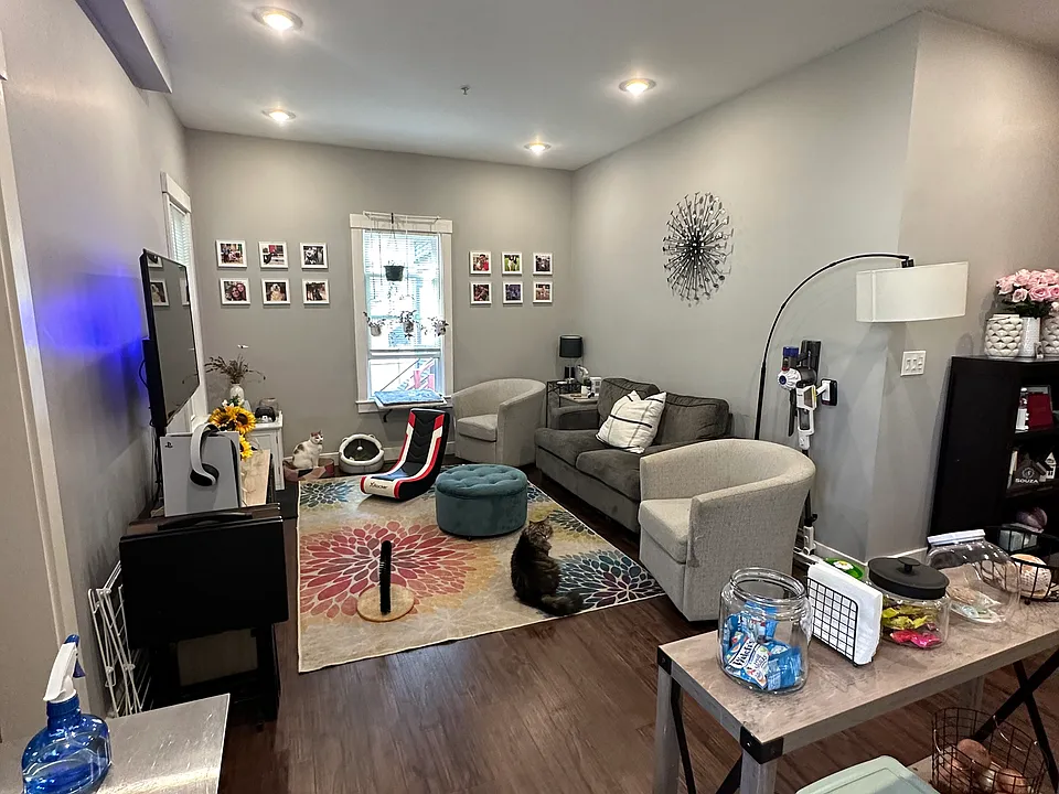 39 Gilman St #1