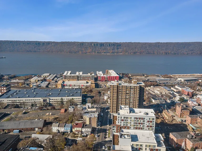 Hudson Blue — Photo 28