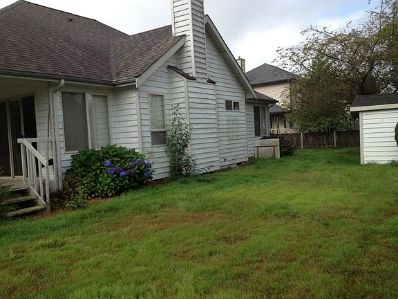 5th image of 820 Cultus Mountain Dr