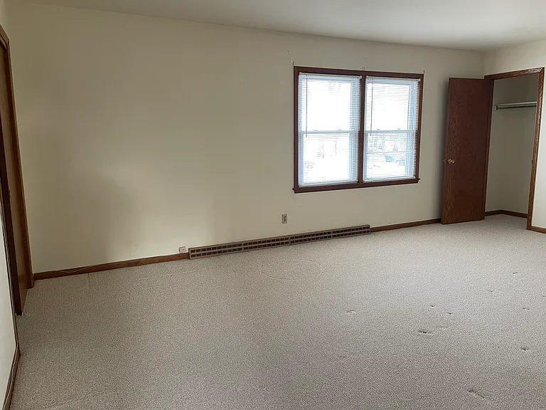 209 W Pierre Ln — Photo 12
