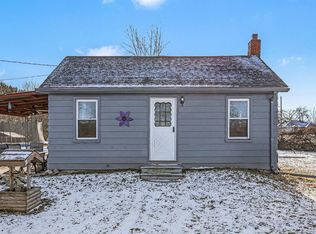 1124 Fitchburg Rd, Stockbridge, MI 49285