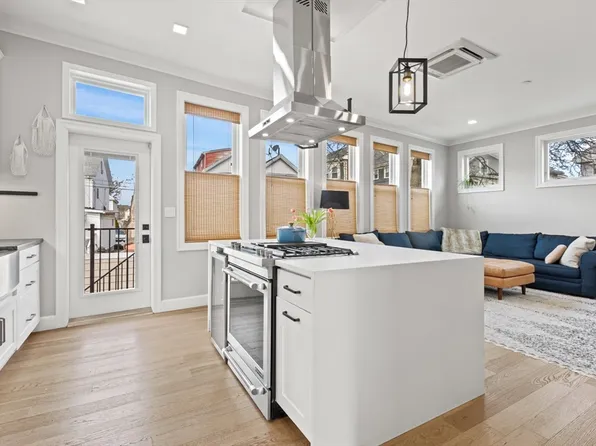 69 Rush St #3, Somerville, MA 02145