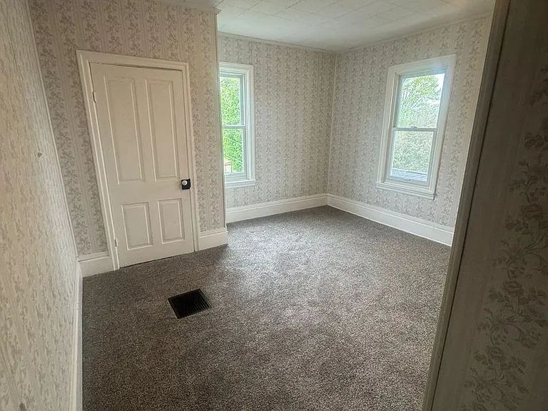 219 Market St — Photo 13