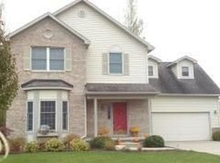 6140 Woodridge Ln, Grand Blanc, MI 48439