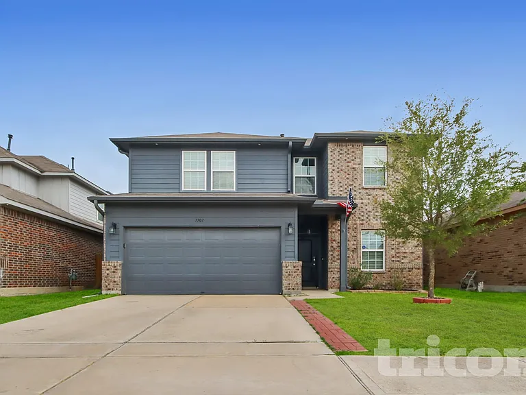 7707 Foxwaithe Ln — Photo 1