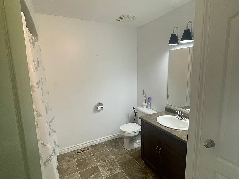 3 Lawrence Ave — Photo 20