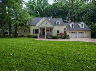 11301 Rokeby Ave, Garrett Park, MD 20896