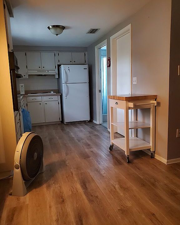 1st image of 7304 Rhinebeck Dr