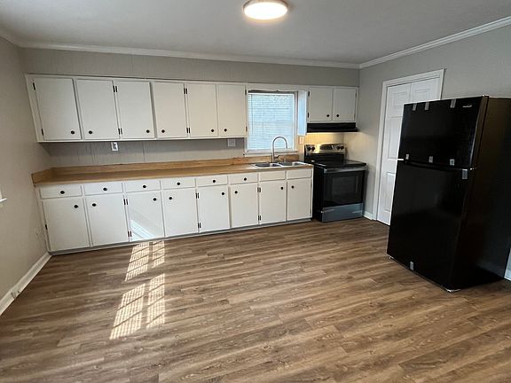 5th image of 1019 W Richmond St