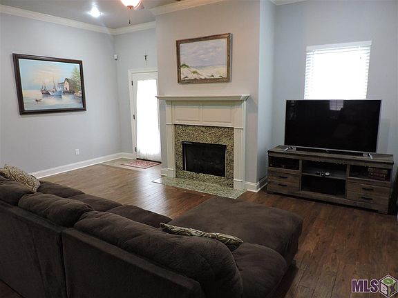 5th image of 18185 River Birch Dr