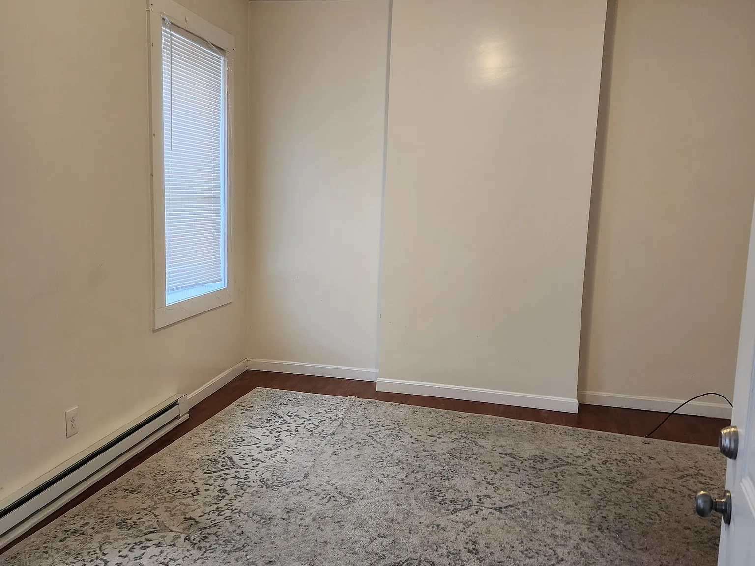2 bed, 950 sqft, $1,750 — Photo 2