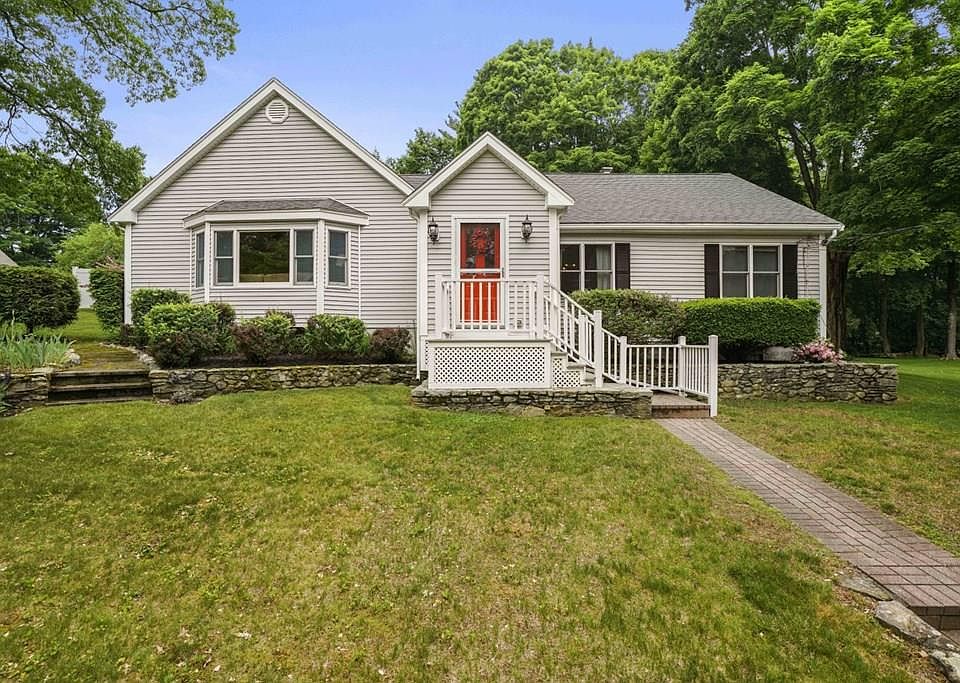 1st image of 27 Norfolk Ave