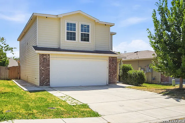 3 bed, 2.5 bath, 1813 sqft, $2,000 — Photo 2