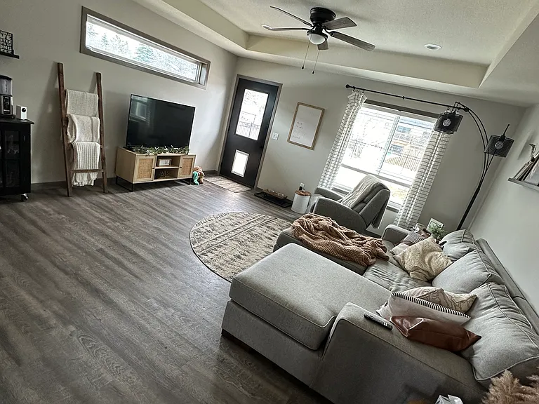 2111 Lucerne Ave — Photo 9