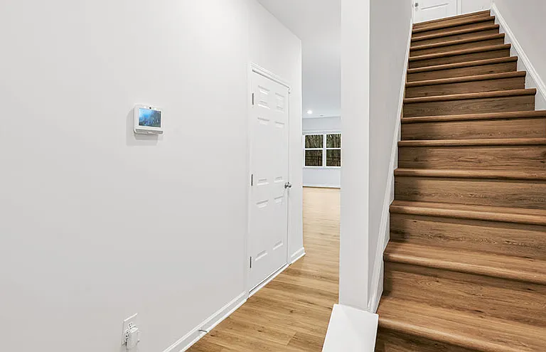 Valley View Townes — Photo 32