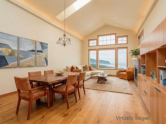 4th image of 44745 Oceanview Ct