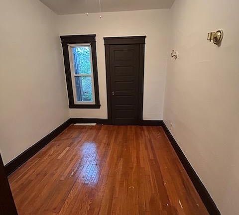 3rd image of 15114 Clifton Blvd APT 4