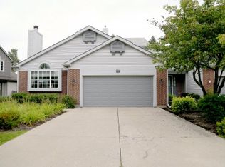 394 Bentley Pl, Buffalo Grove, IL 60089