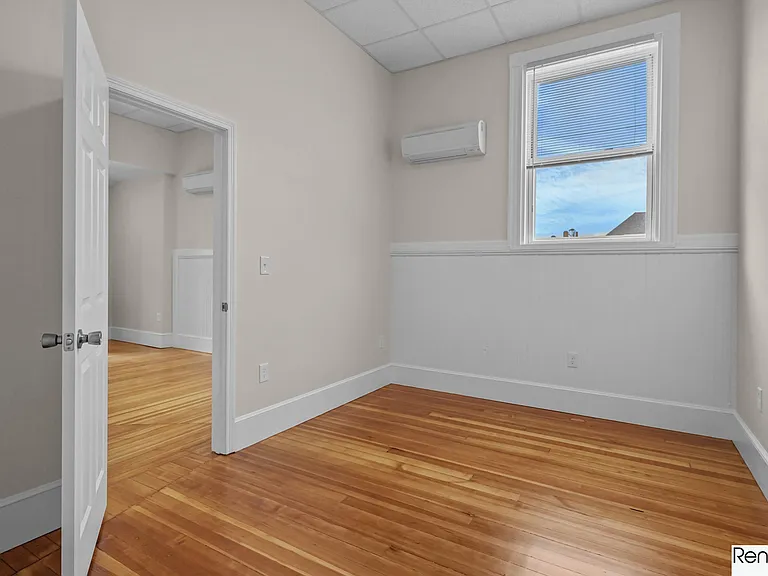 75 County Street 5 — Photo 10