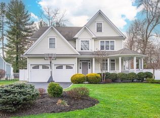 1204 Sunnyfield Ln, Scotch Plains, NJ 07076