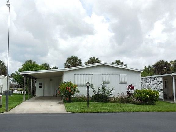 3rd image of 7 Aquamarine Ave