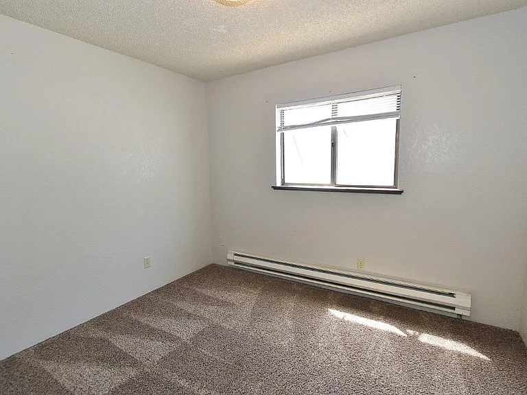 4833 W Targee St — Photo 14