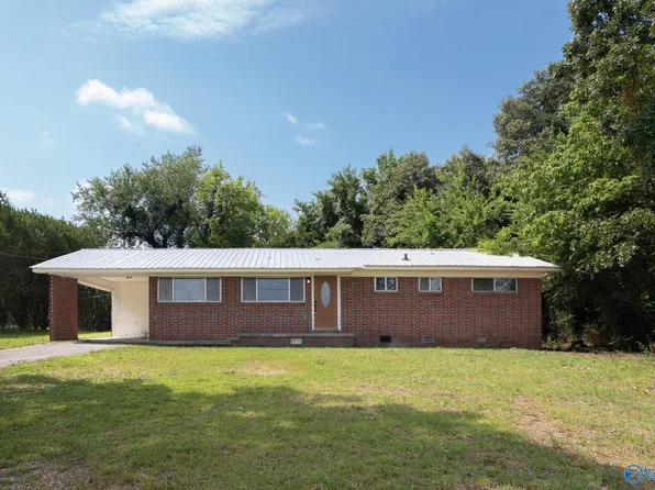 225 County Road 94, Bridgeport, AL 35740