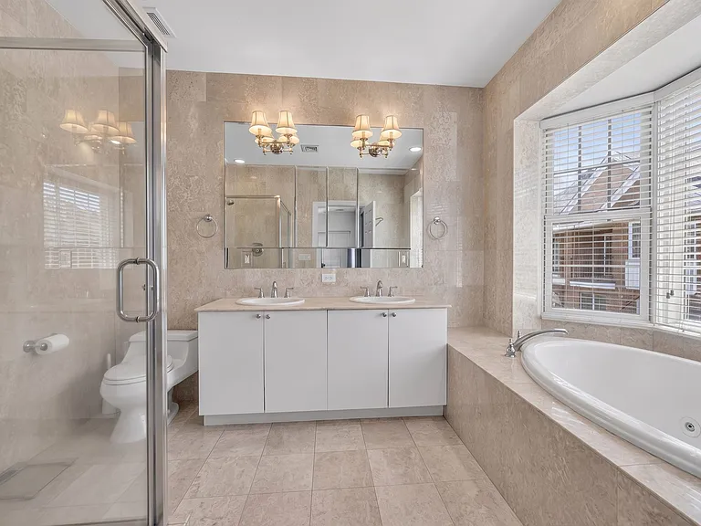 4C Nassau Dr — Photo 7