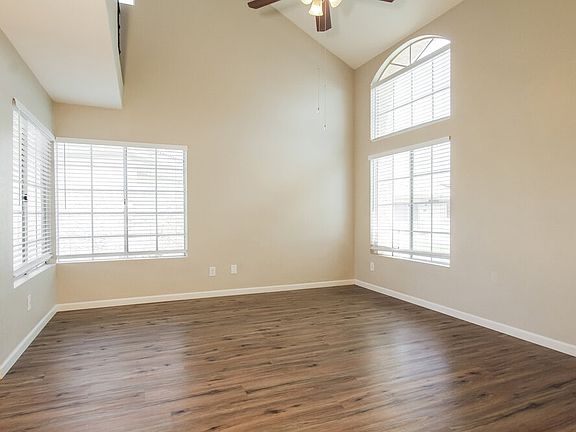 5th image of 8902 W Caribbean Ln