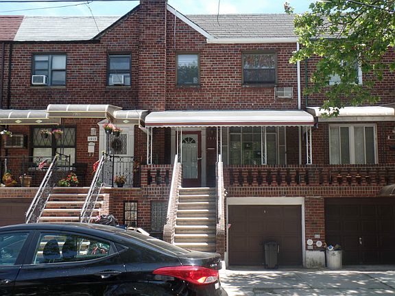 2nd image of 1917 E 52nd St