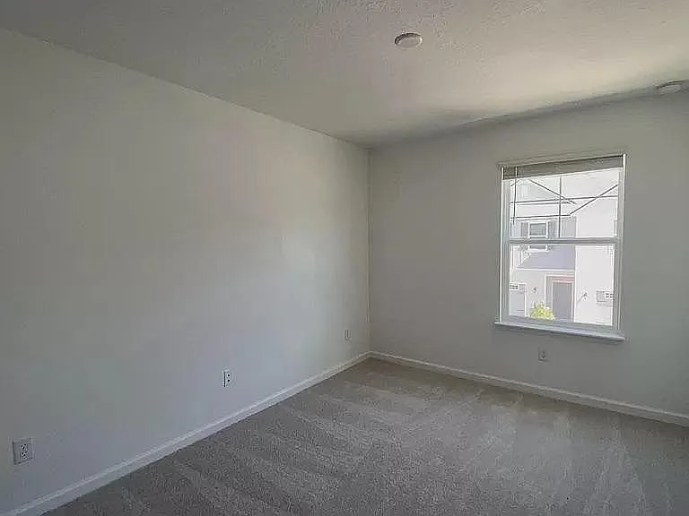 12586 NW 7th Pl — Photo 7