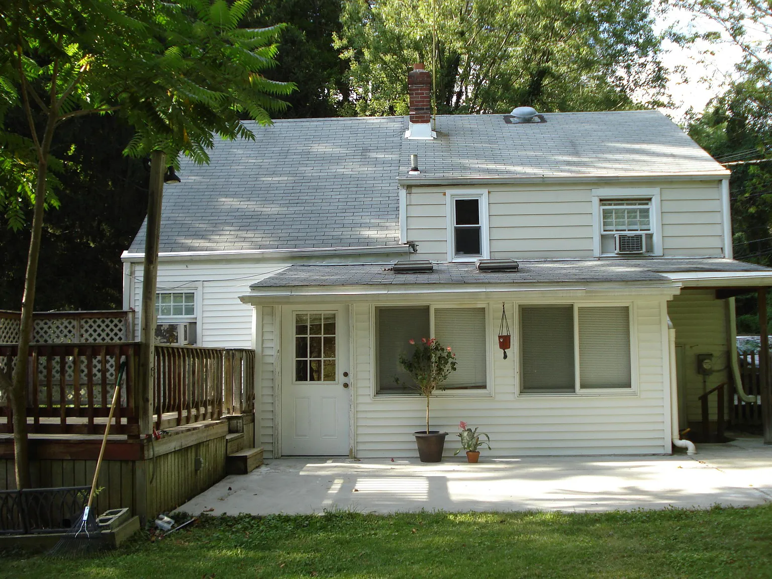 697 Old Marple Rd — Photo 2