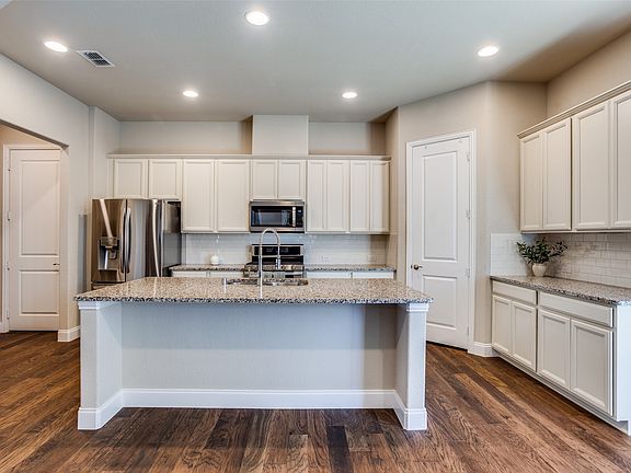5th image of 1428 Pebble Way