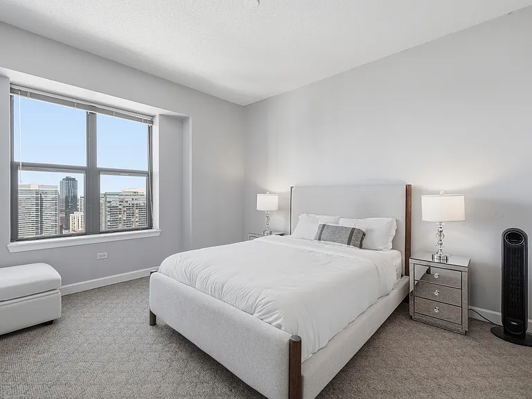 41 E 8th St #2905 — Photo 15