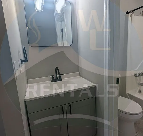 569 Country Club Dr — Photo 3