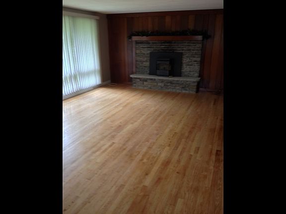 2nd image of 106 Meadow Ln