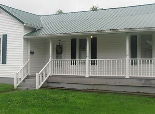 136 Lincoln St., Oak Hill, OH 45656