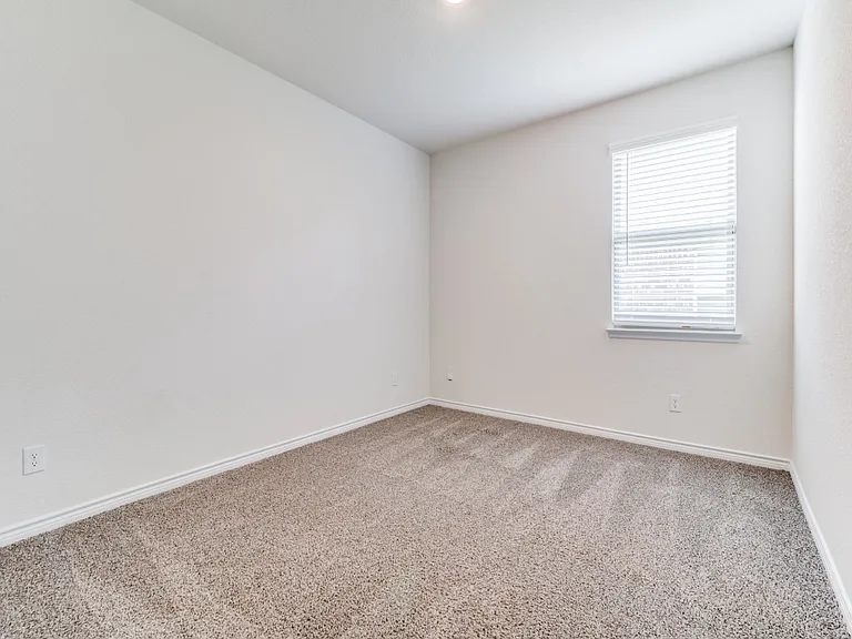 763 Philadelphia St — Photo 13