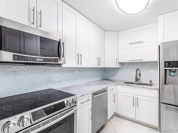 4th image of 6039 Collins Ave APT 303