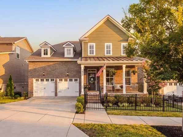 1052 Pebble Run Rd, Hendersonville, TN 37075
