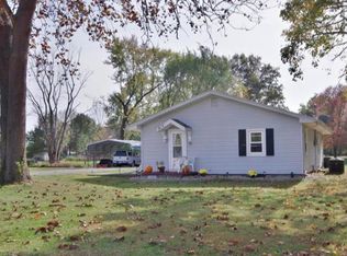 813 Ruedin Ln, Godfrey, IL 62035