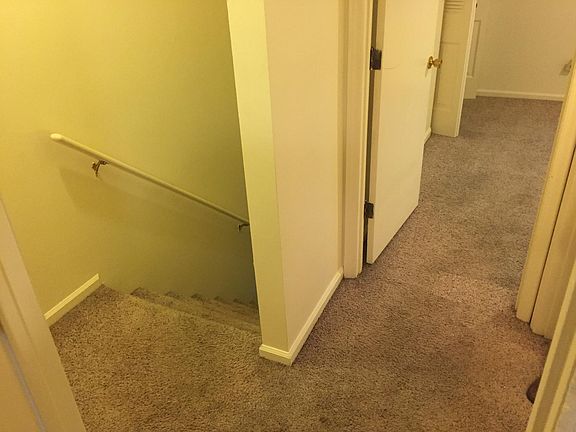 5th image of 442 Harrodsburg Ln