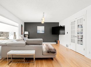 2612 18th St SW #2612, Calgary, AB T2T4T5