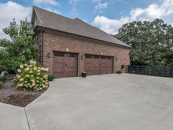 5th image of 311 Whispering Brook Dr